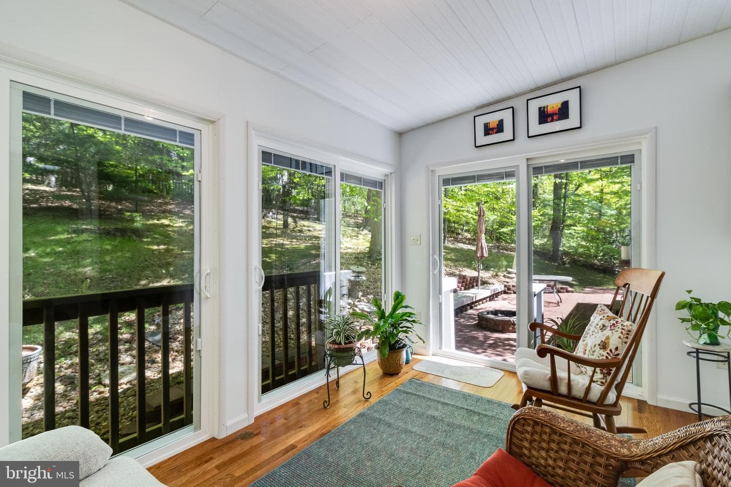 494 Cardinal Drive photo 4