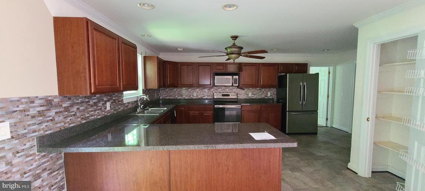 6012 Clairemont Drive W photo 2