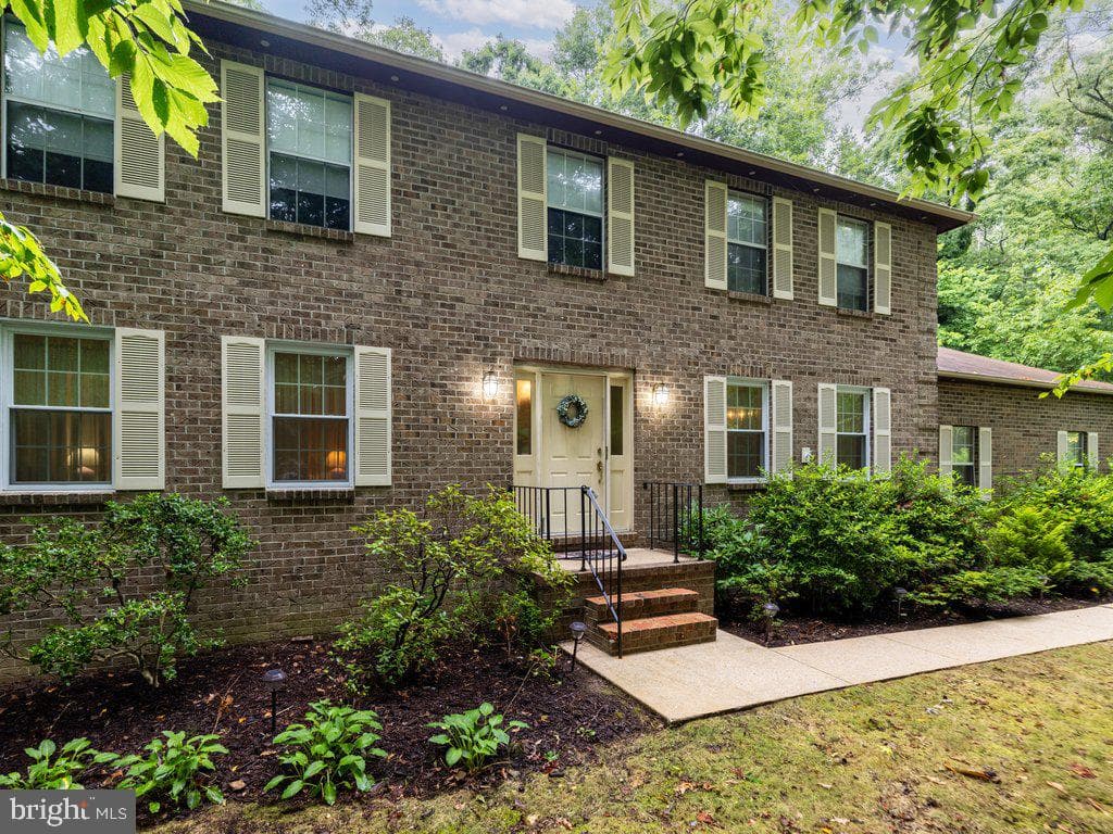 8210 Sycamore Circle photo 1