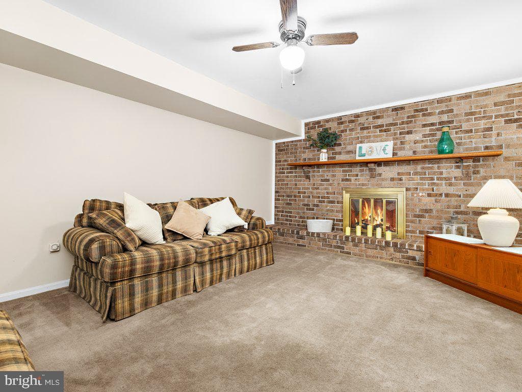 8210 Sycamore Circle photo 17