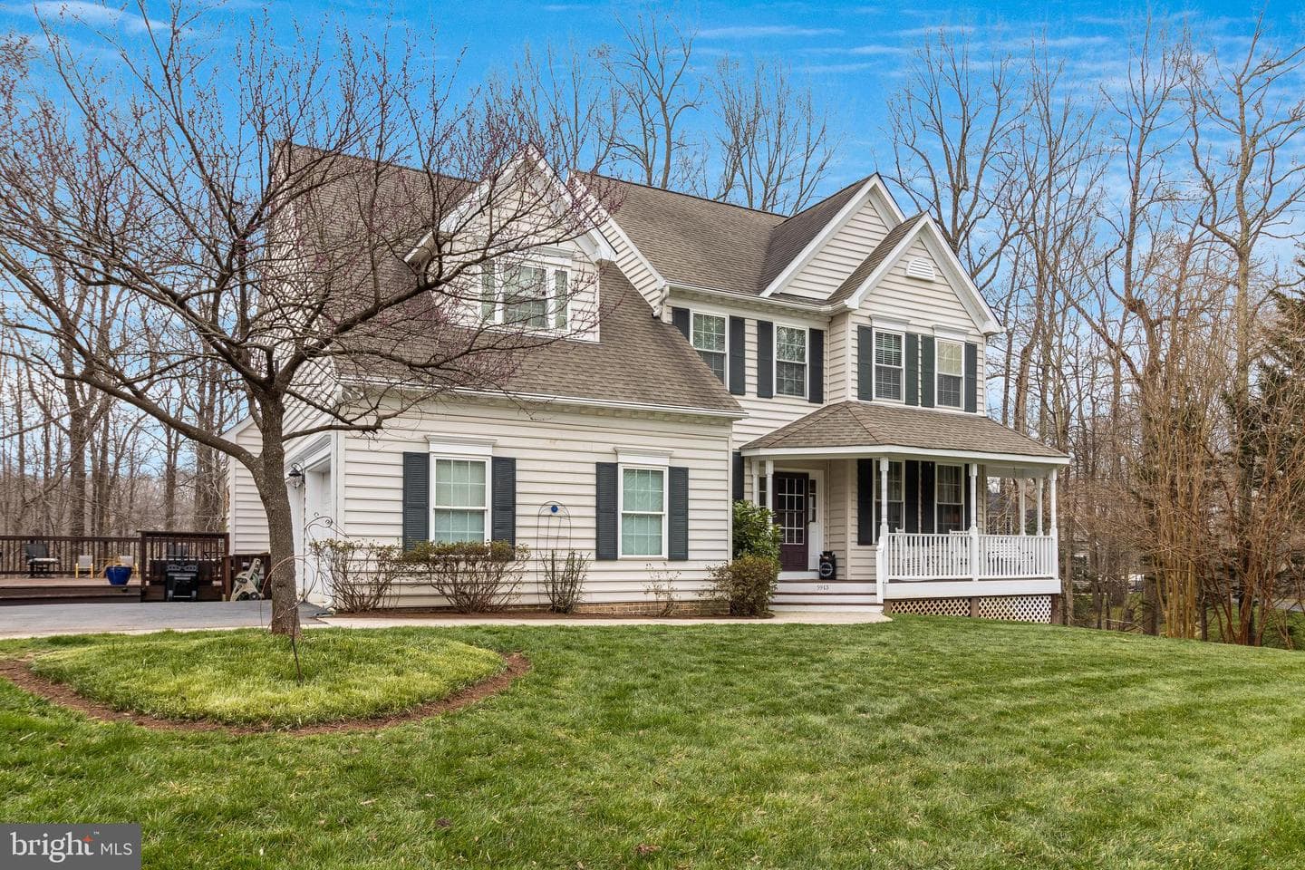 5913 Sunderleigh Drive photo 2