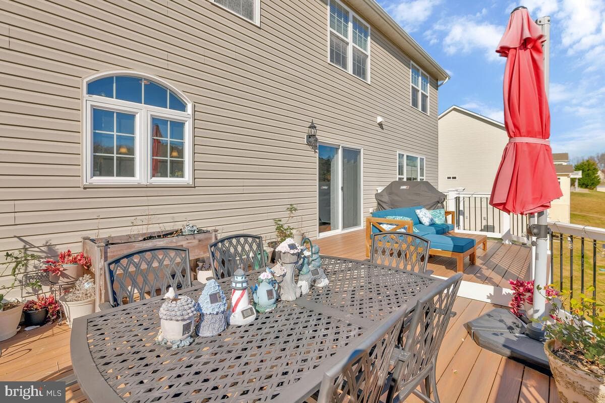 981 Falls Pointe Way photo 23