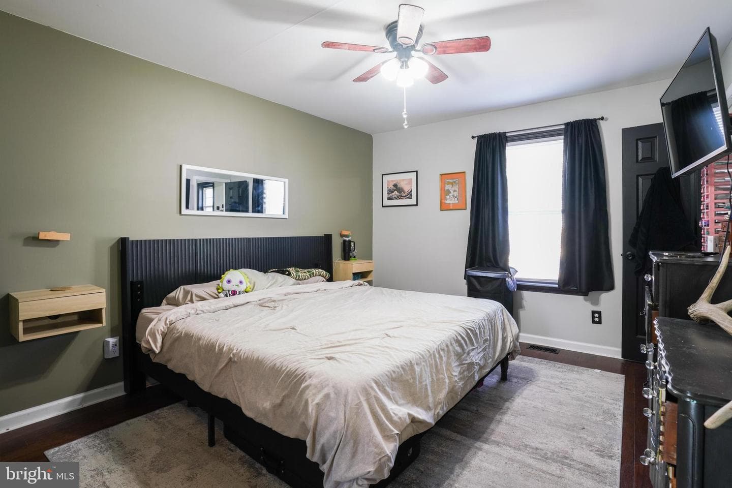 563 Maple Way photo 7