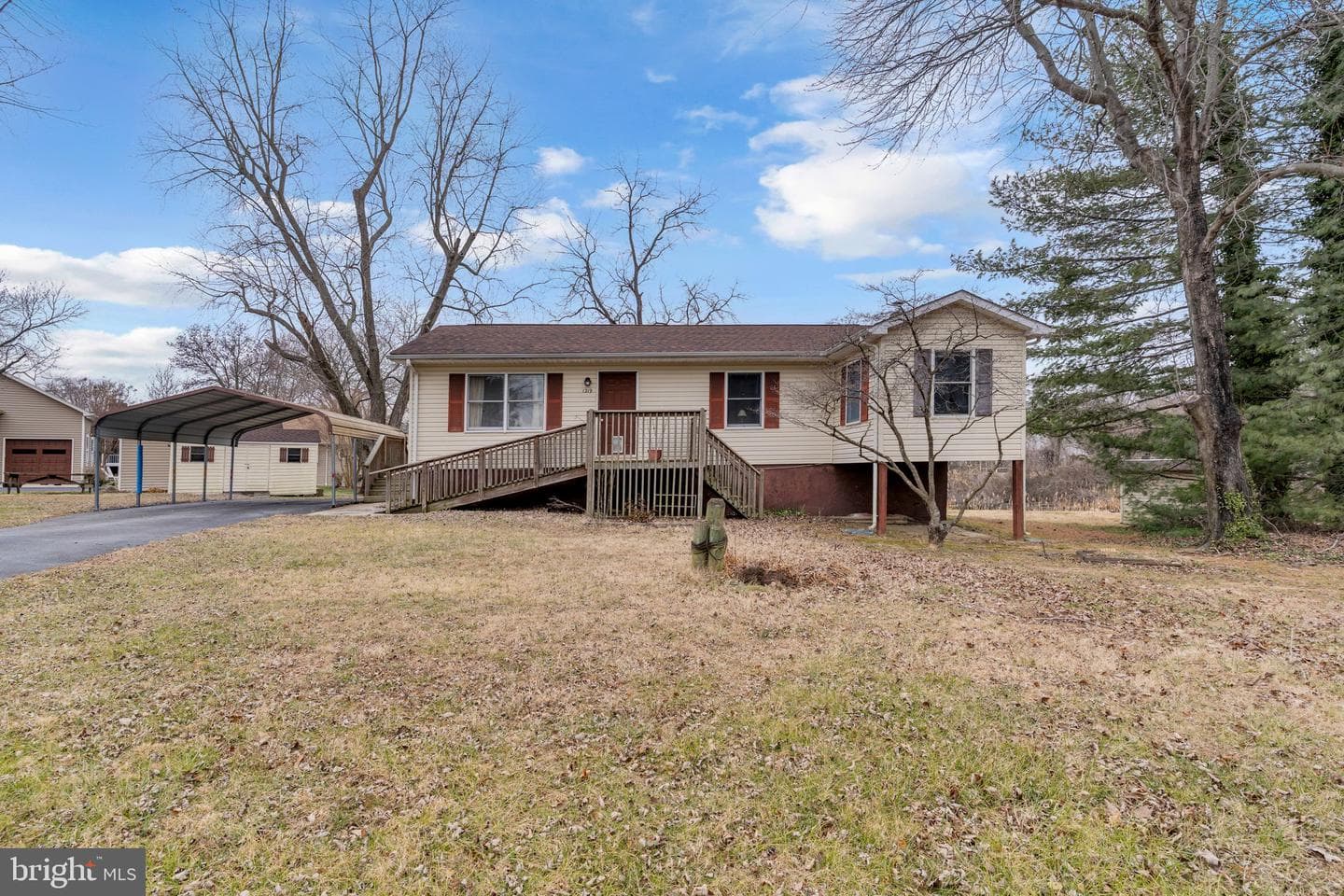 1319 Bucks Lane photo 3