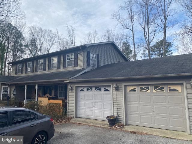 5715 Oakcrest photo 2