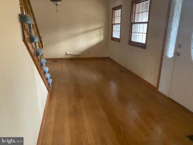 5715 Oakcrest photo 3