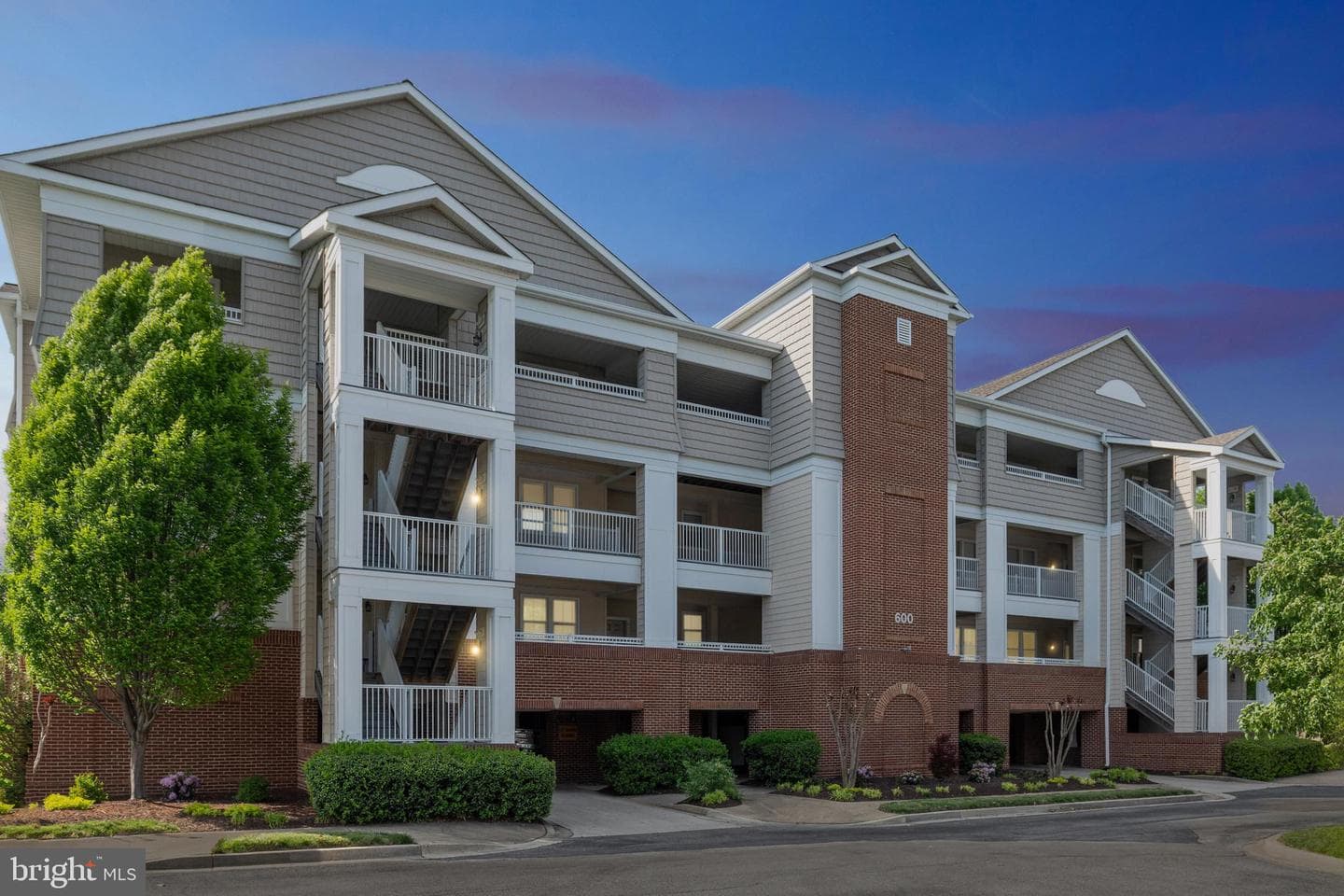 611 Oyster Bay Place #201 photo 2