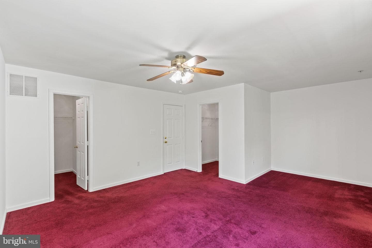 423 Cambridge Place photo 14
