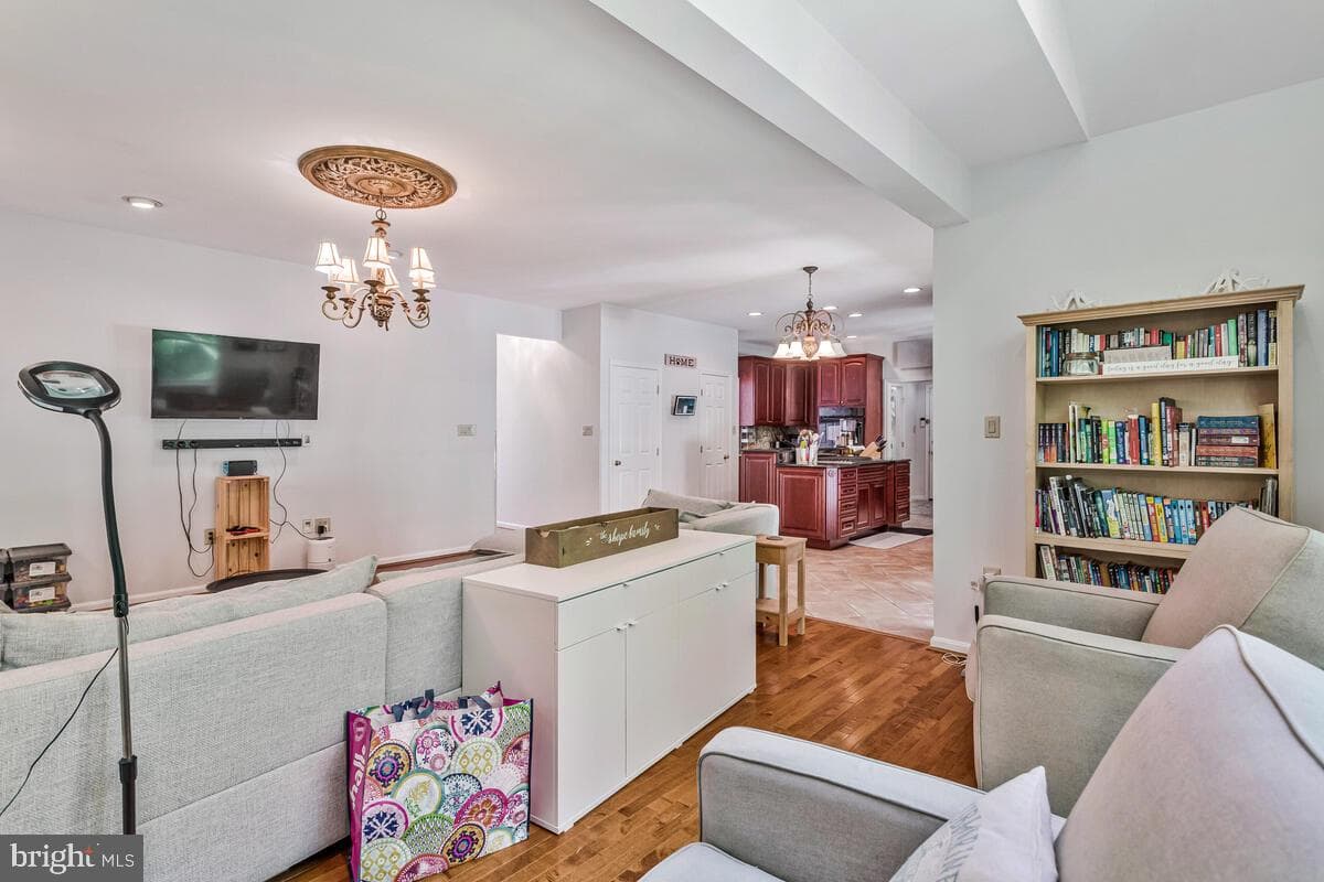 2015 Rosedale Lane photo 12