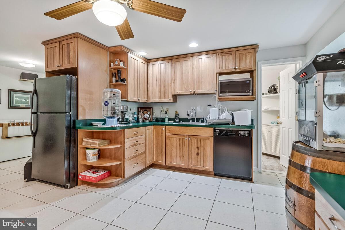 2015 Rosedale Lane photo 37