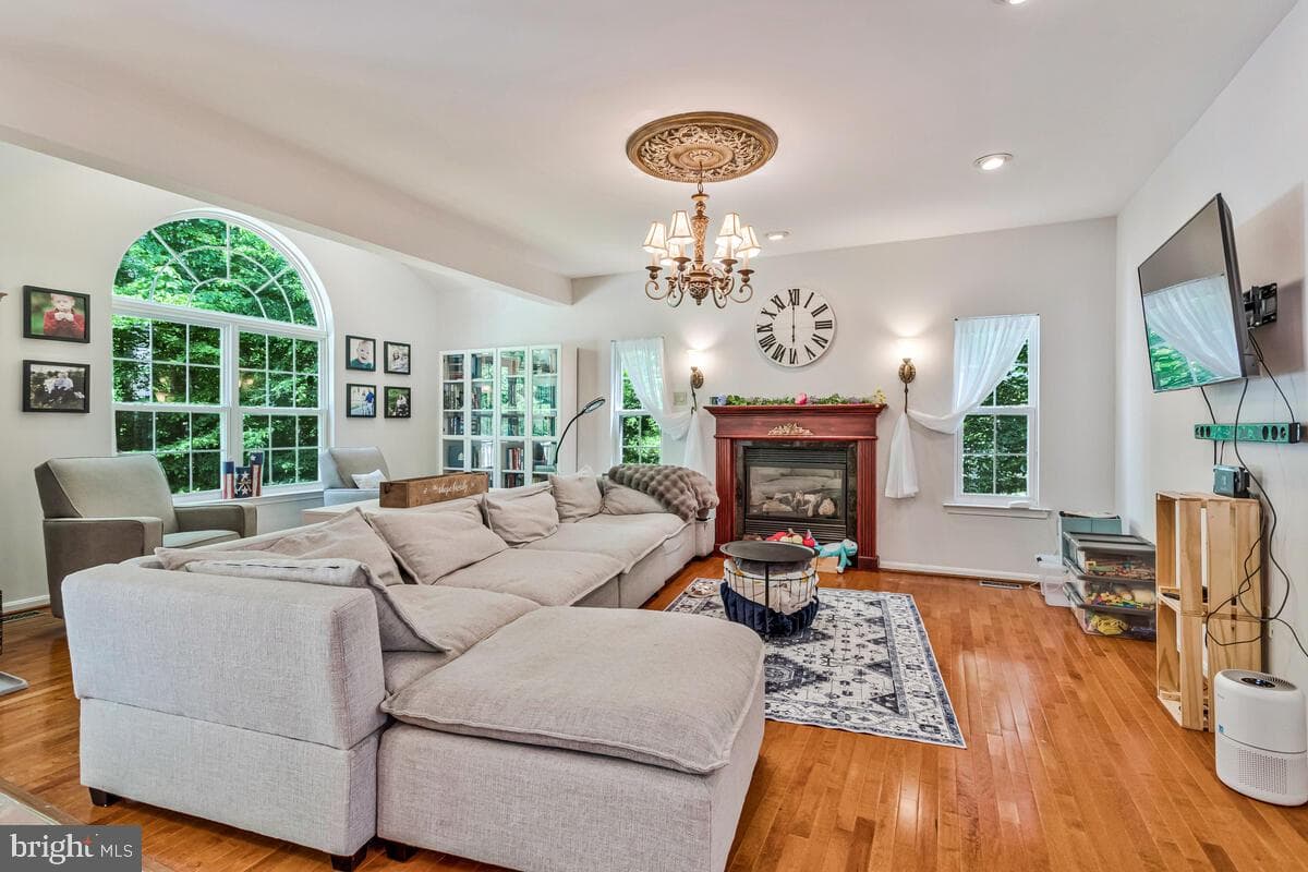 2015 Rosedale Lane photo 9