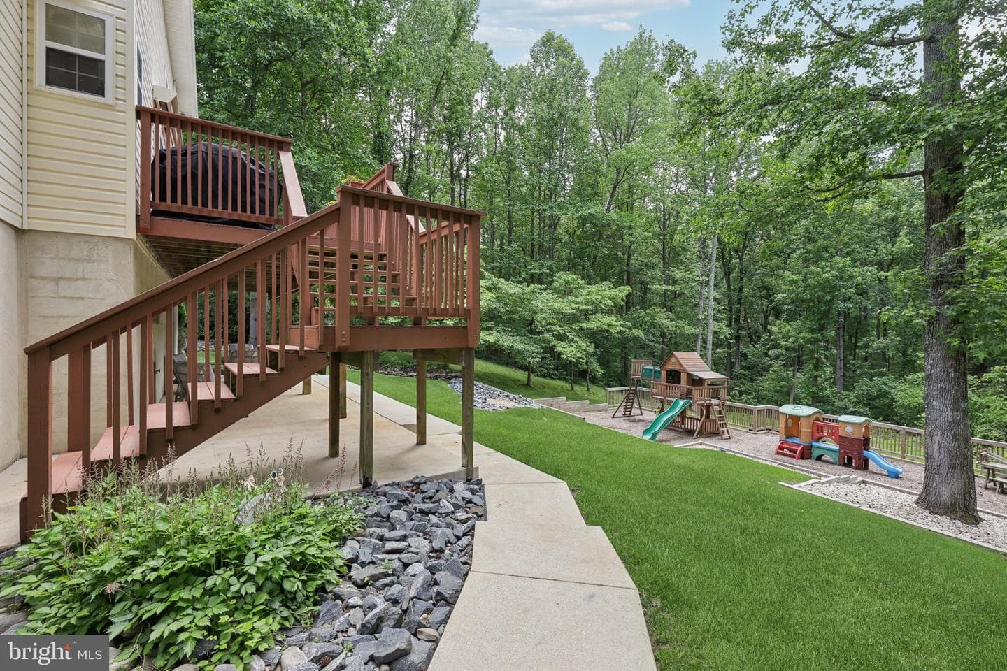 9410 Carleigh Court photo 24