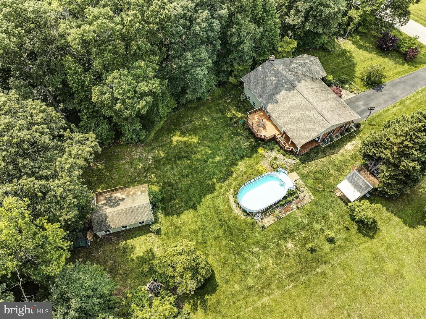 3130 Ashwood Drive photo 3