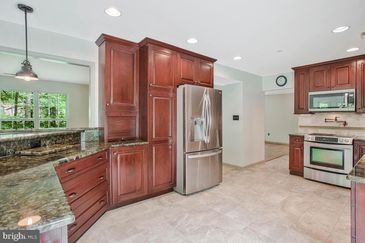 7701 Lake Shore Drive photo 17