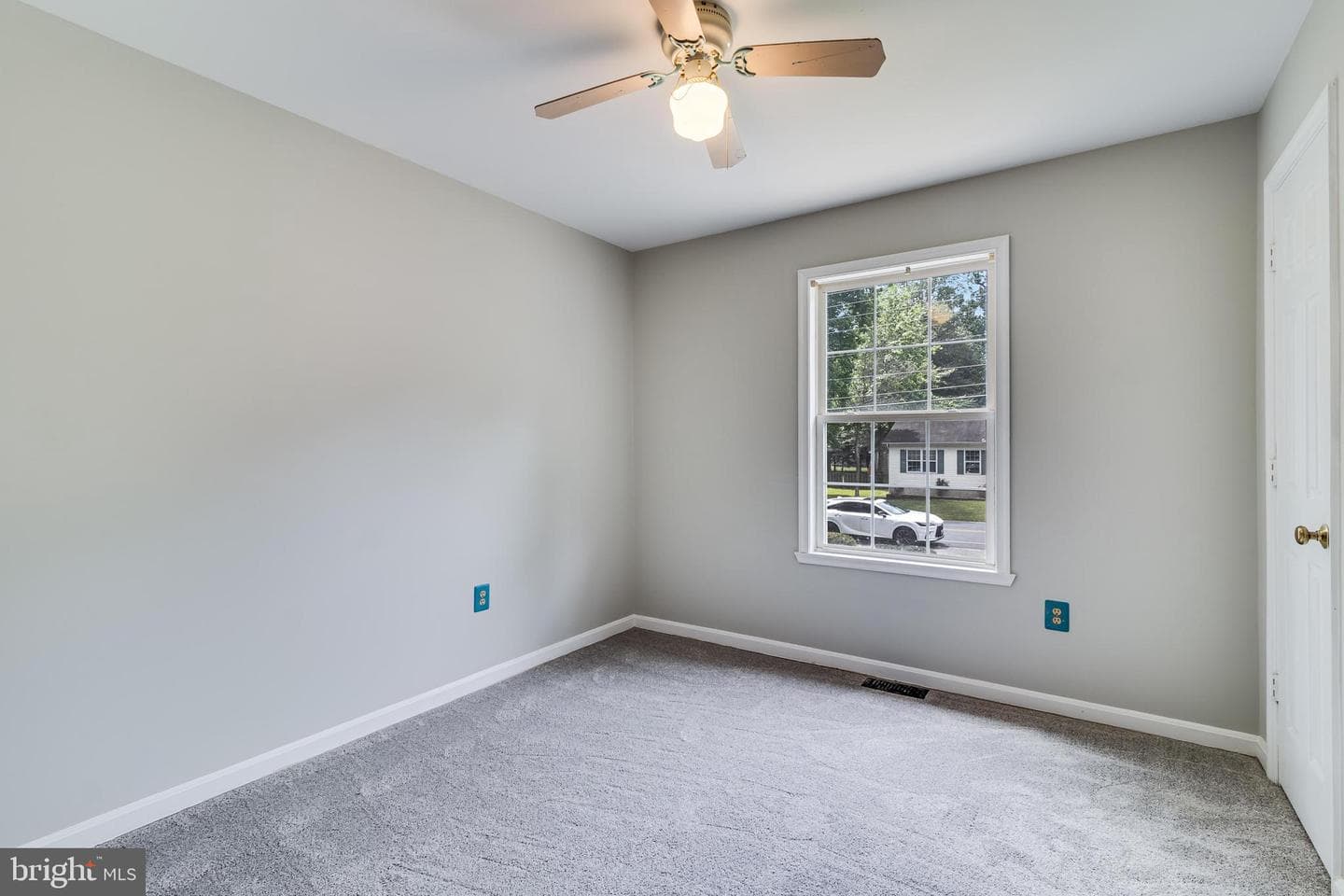 816 Golden West Way photo 23