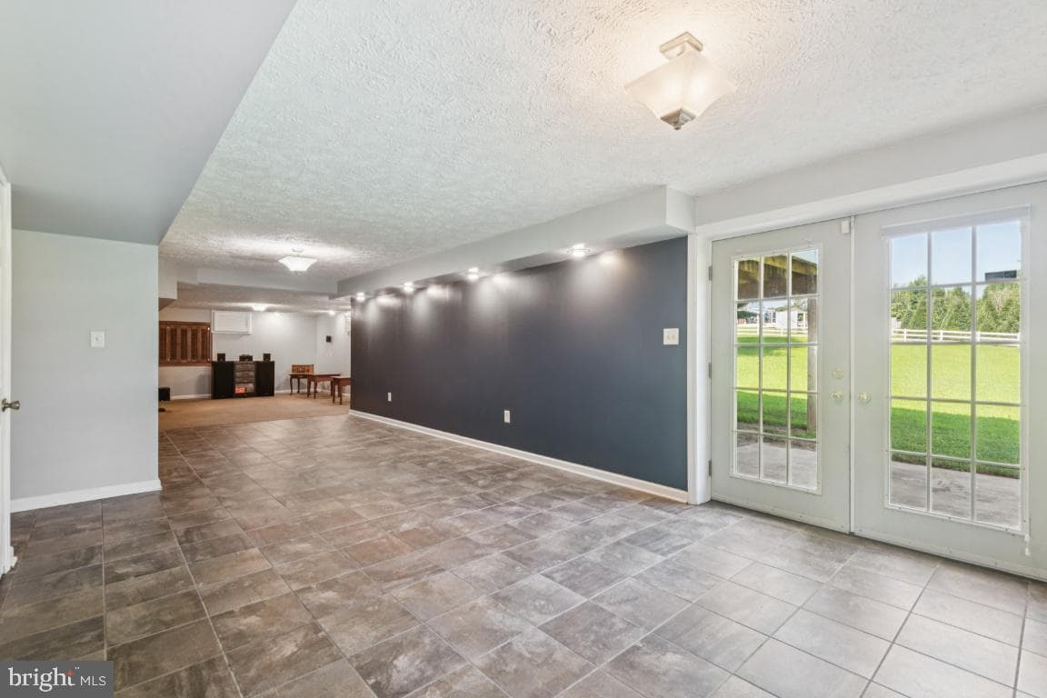 6518 Christmas Tree Lane photo 32