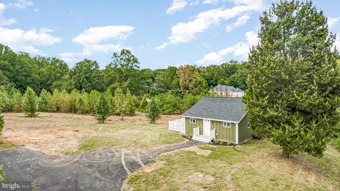 4470 Harvest Lane photo 4