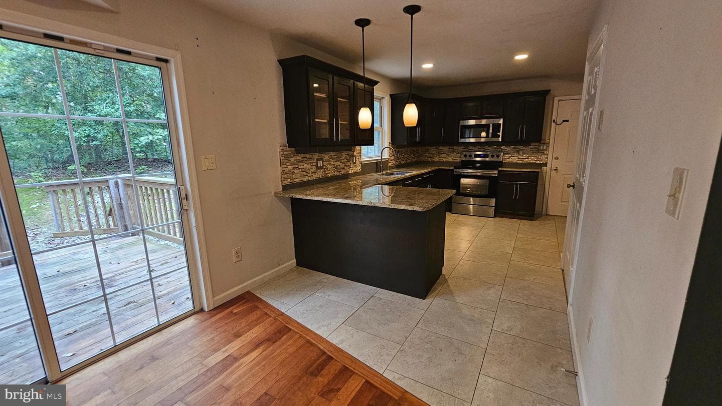 228 Thunderbird Drive photo 6