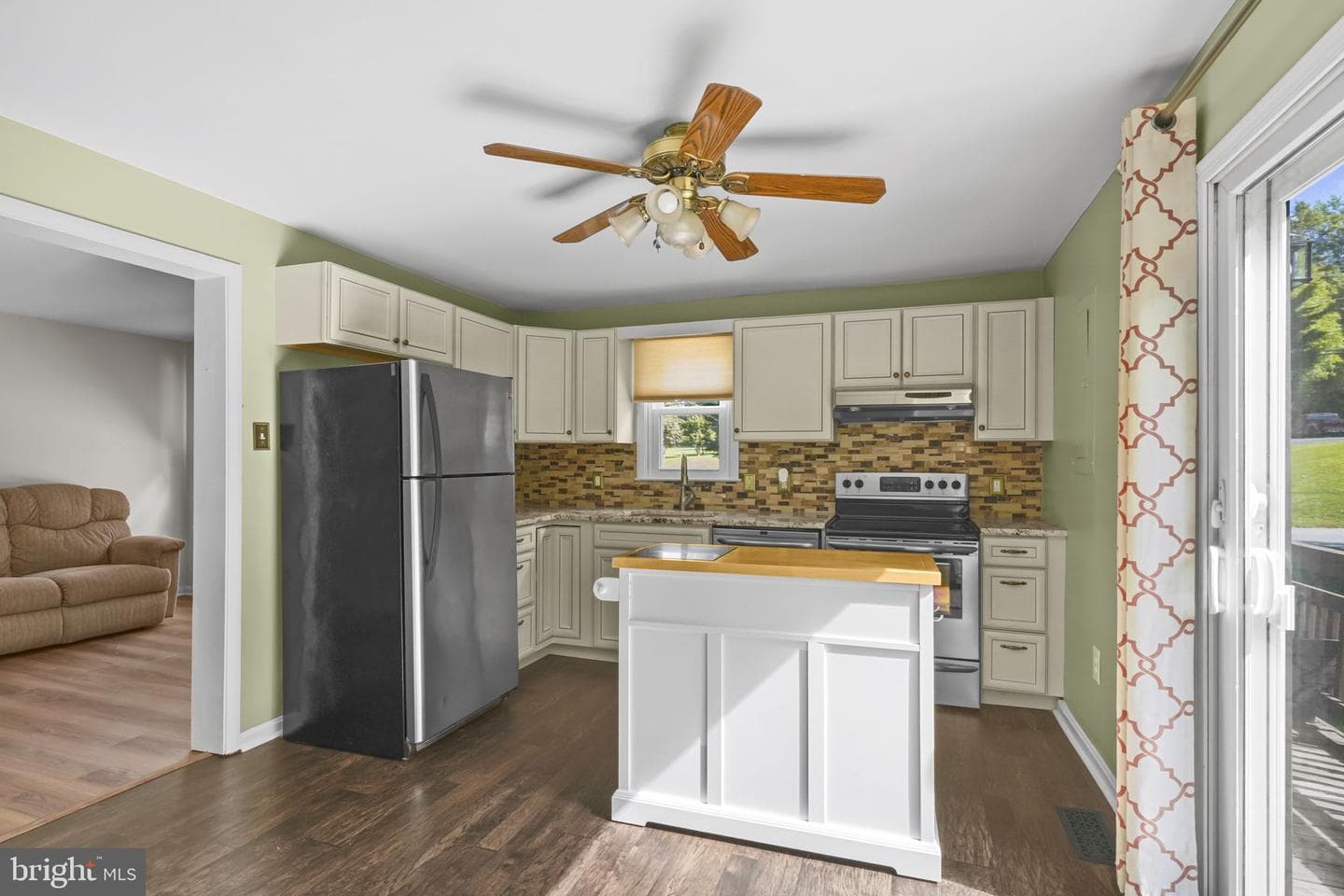 2970 Stinnett Road photo 5