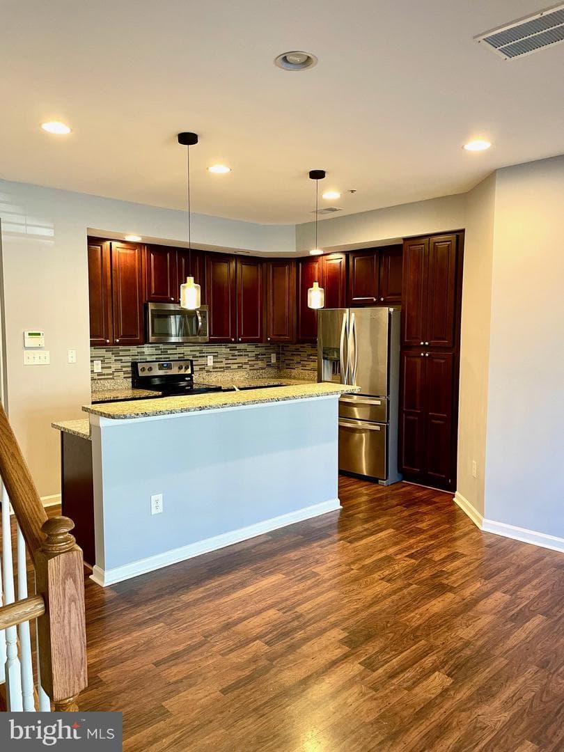8005 Forest Ridge Drive #9 photo 5