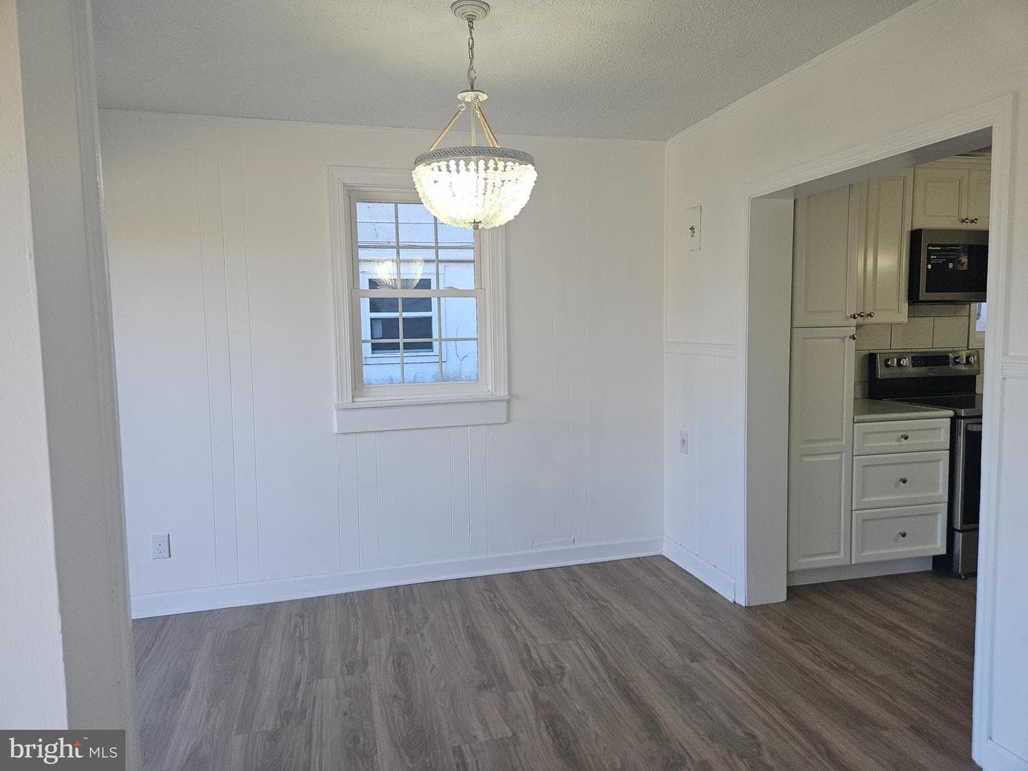 2011 North Avenue photo 15