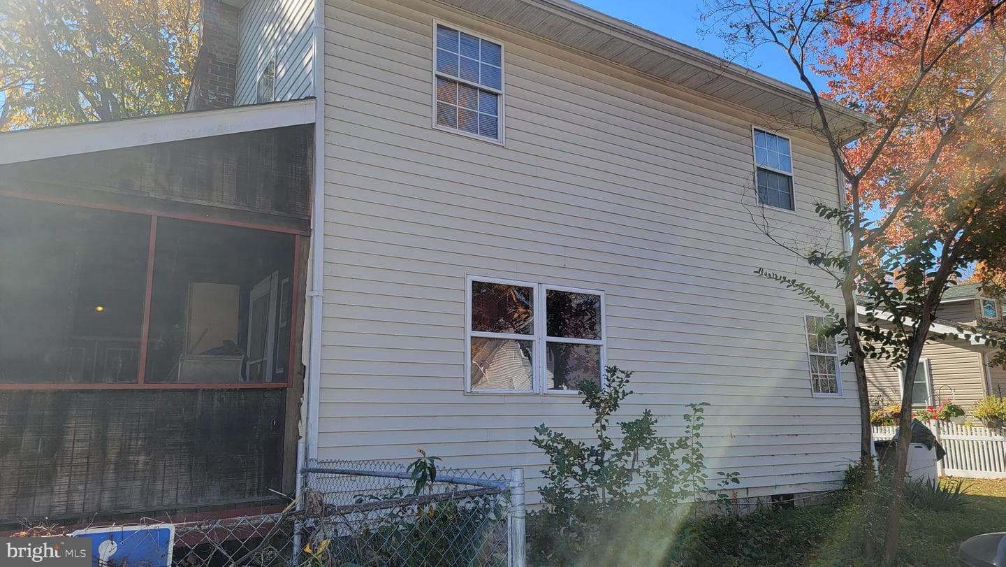 4013 8th Street photo 2