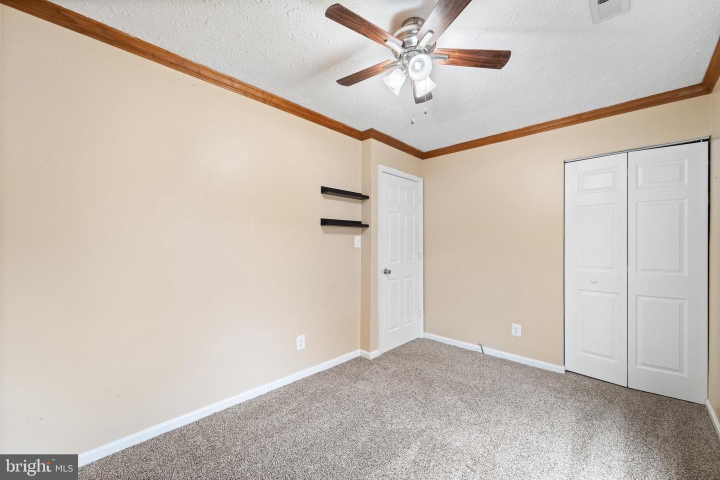 659 San Gabriel Road photo 17