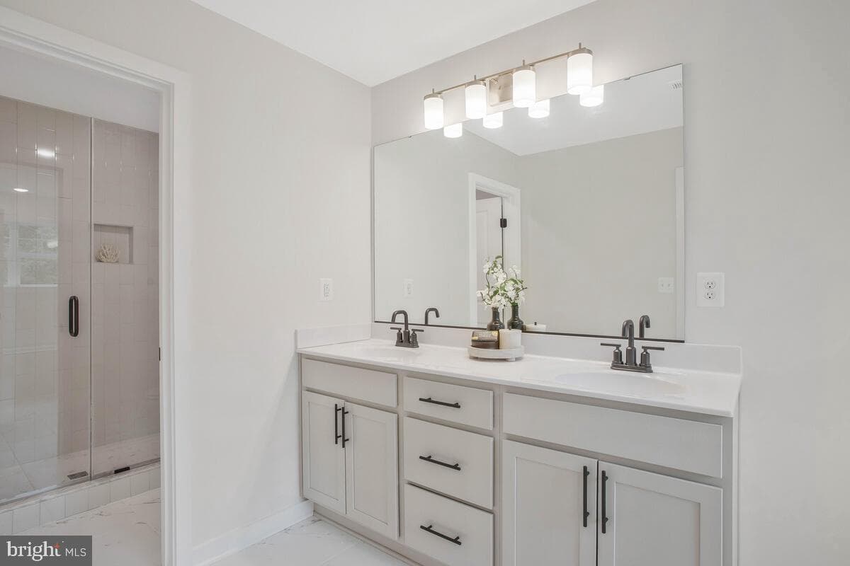 130 Kinsey Drive photo 17