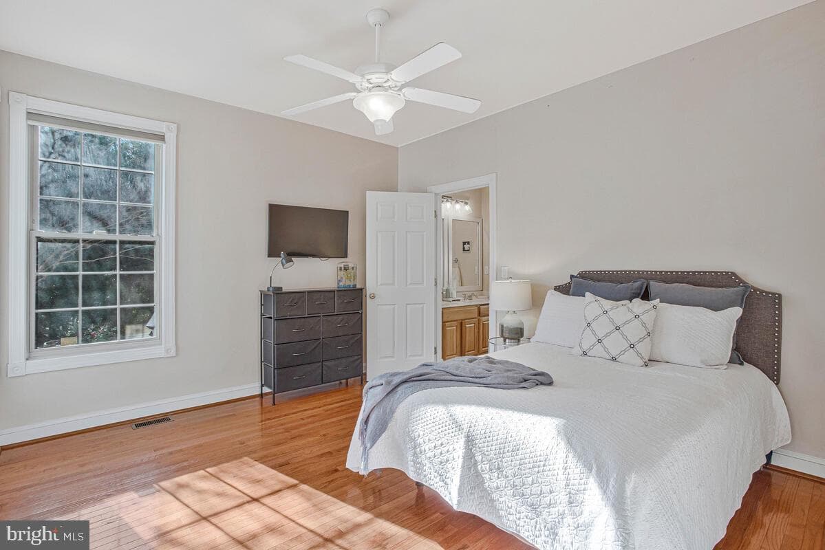 220 Sandhill Court photo 24