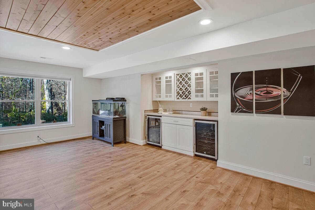 220 Sandhill Court photo 32