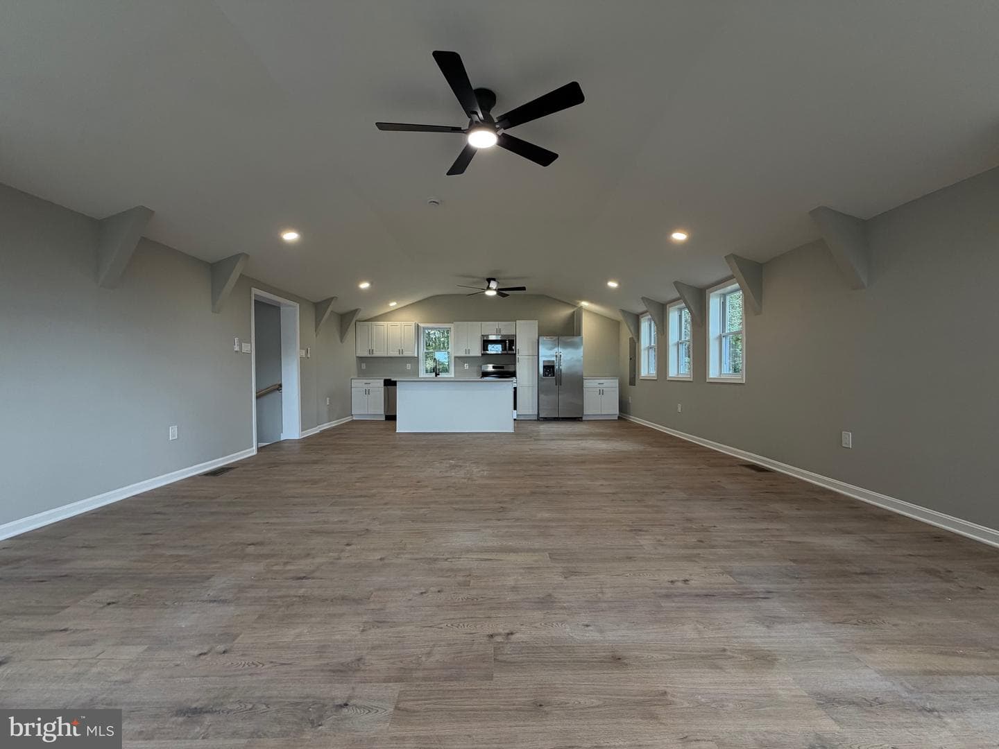 6045 Bayview Road photo 12
