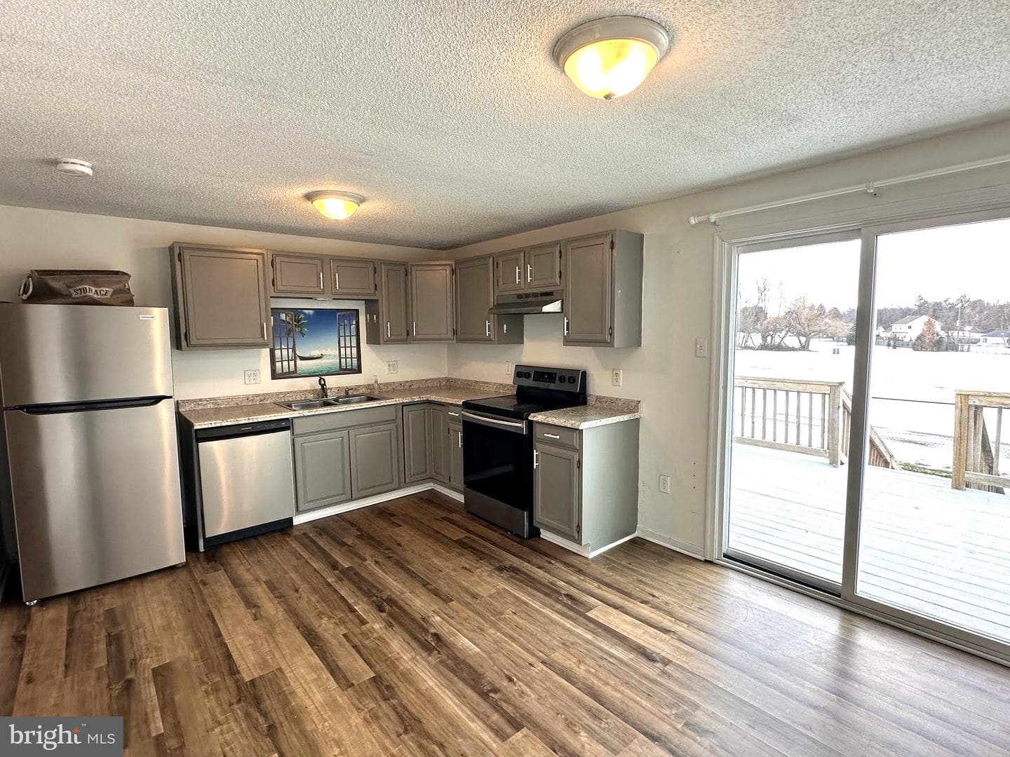 119 Cove Point Road photo 3