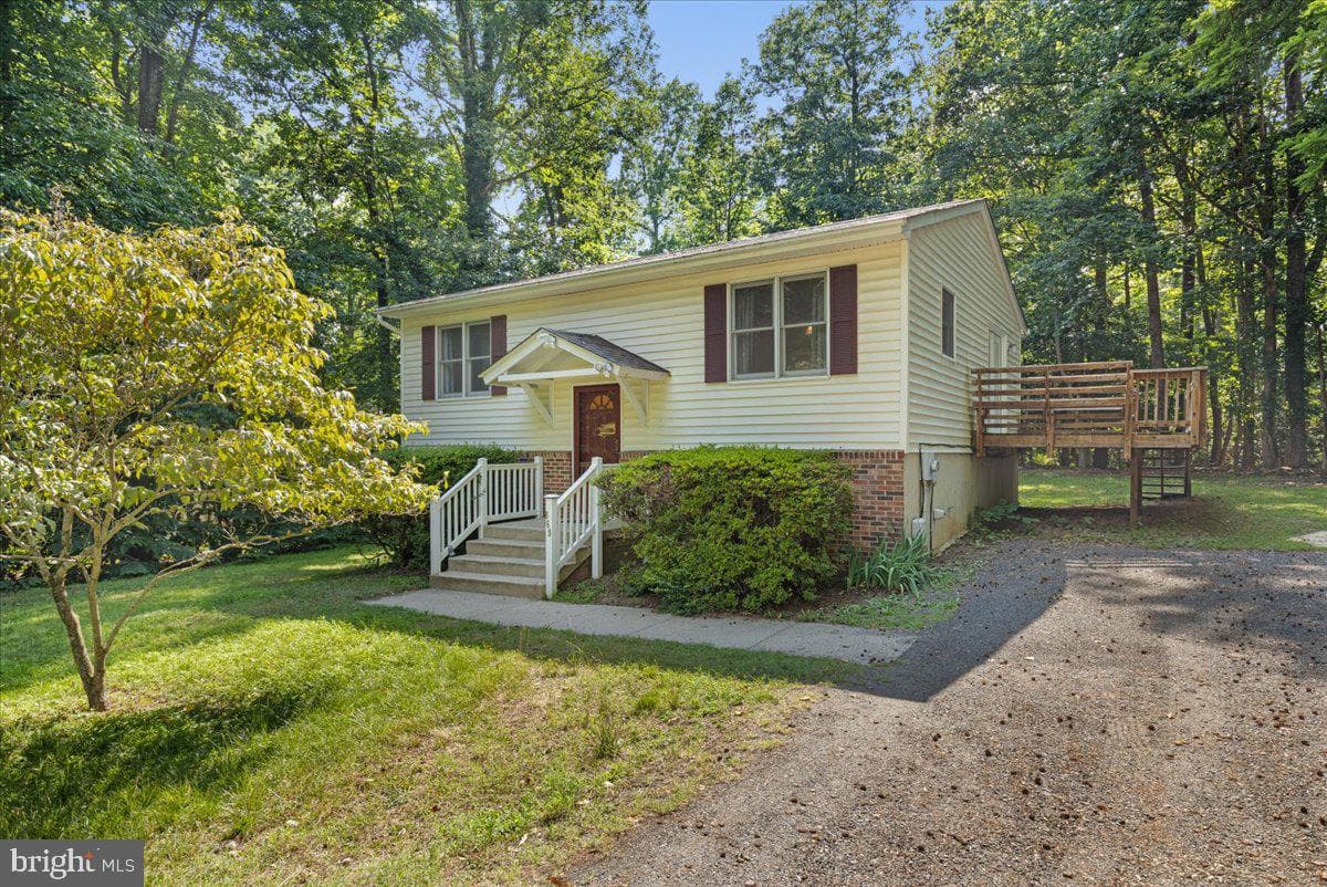 869 Plains Road
