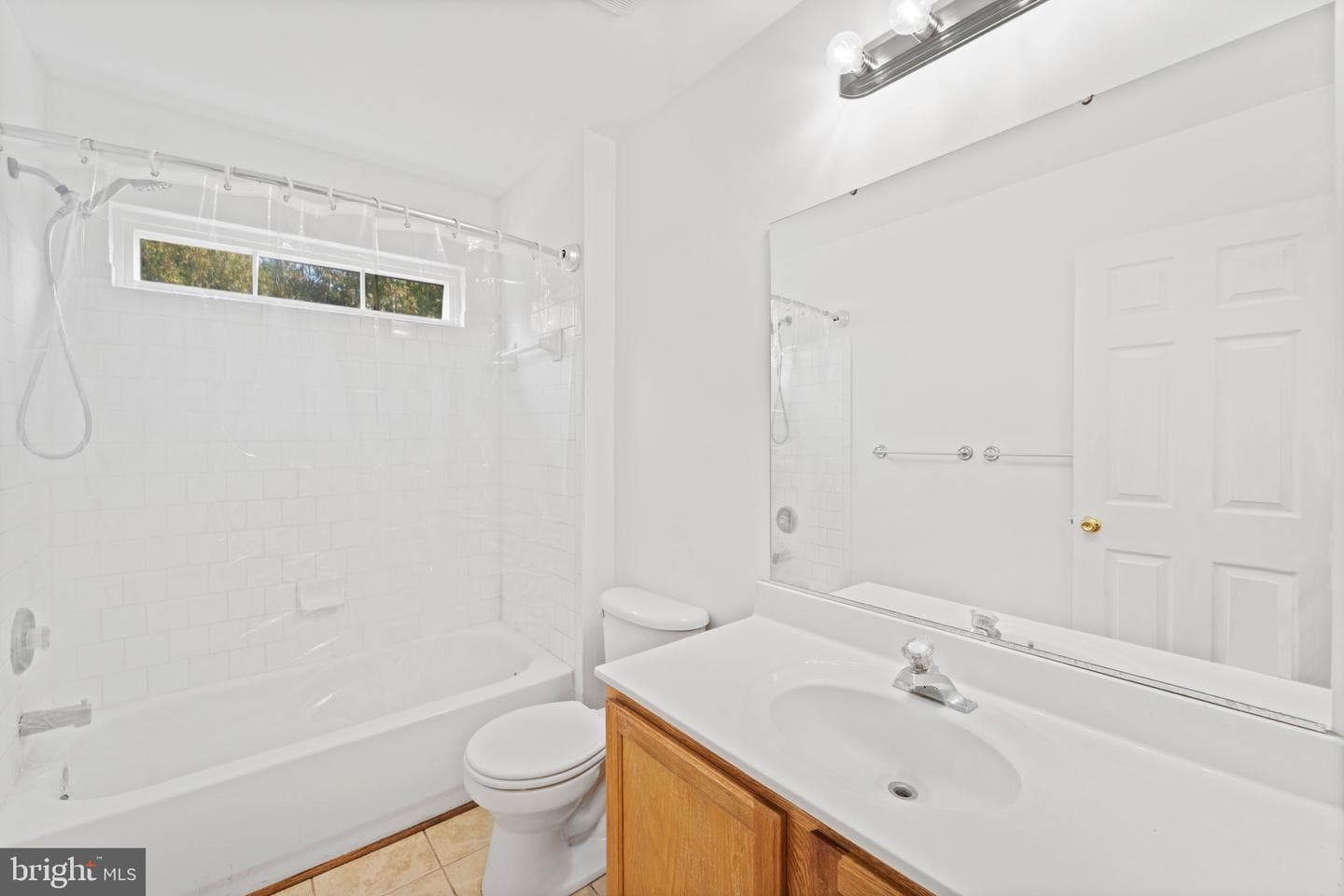 379 Cambridge Place photo 26