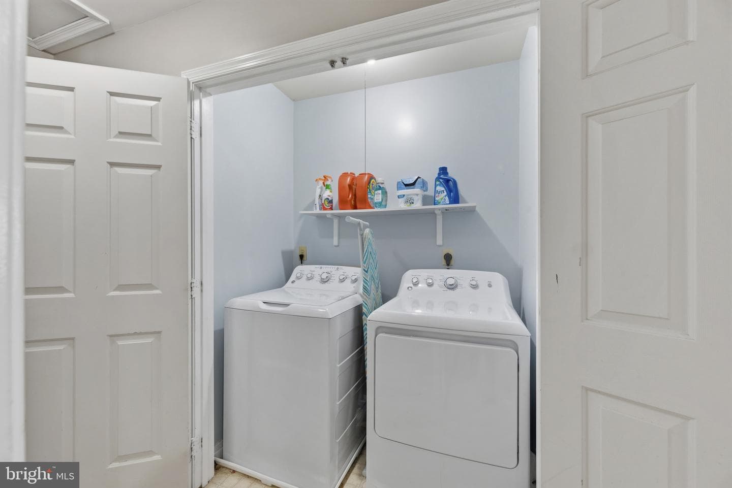 7742 Lake Shore Drive photo 33