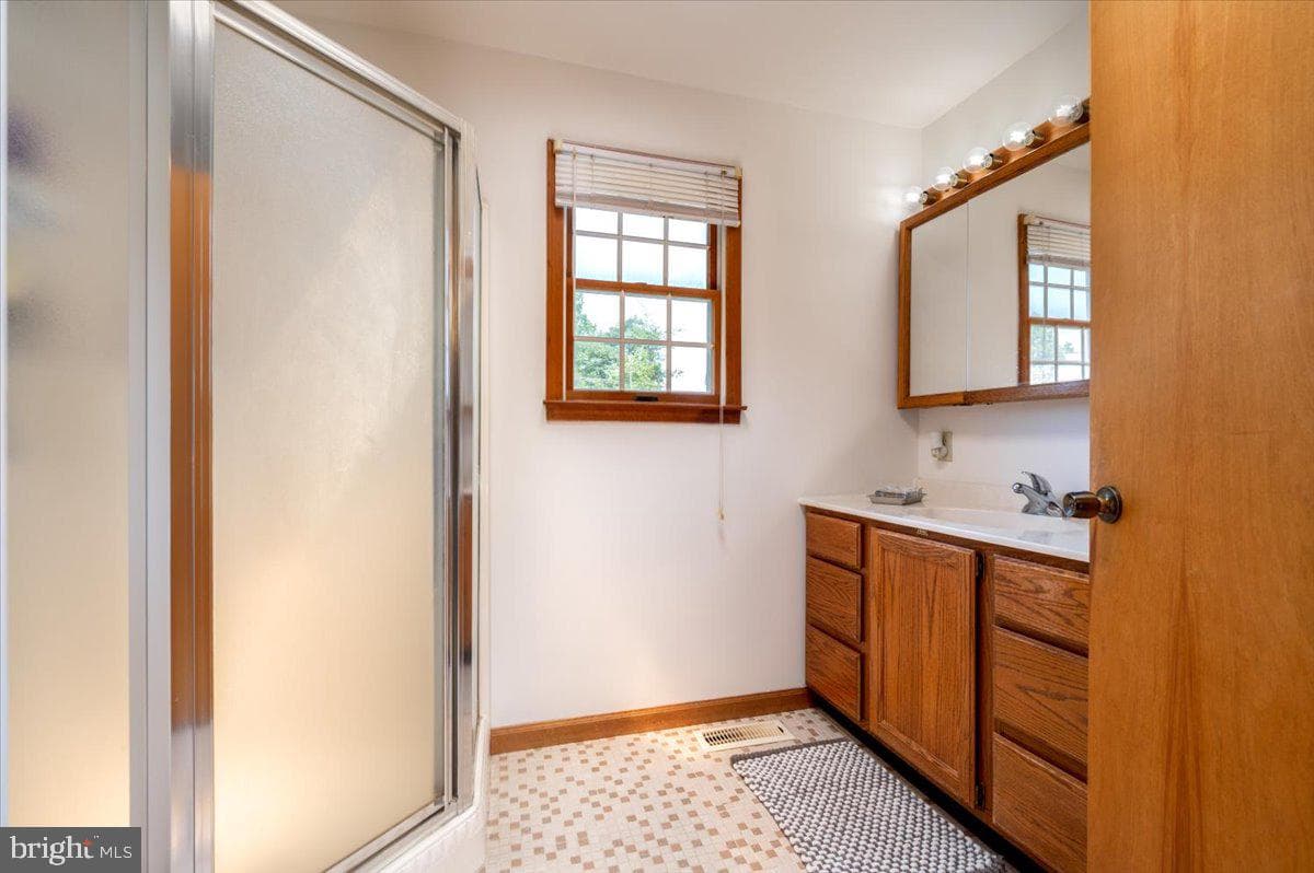 8236 Bayside Road photo 27