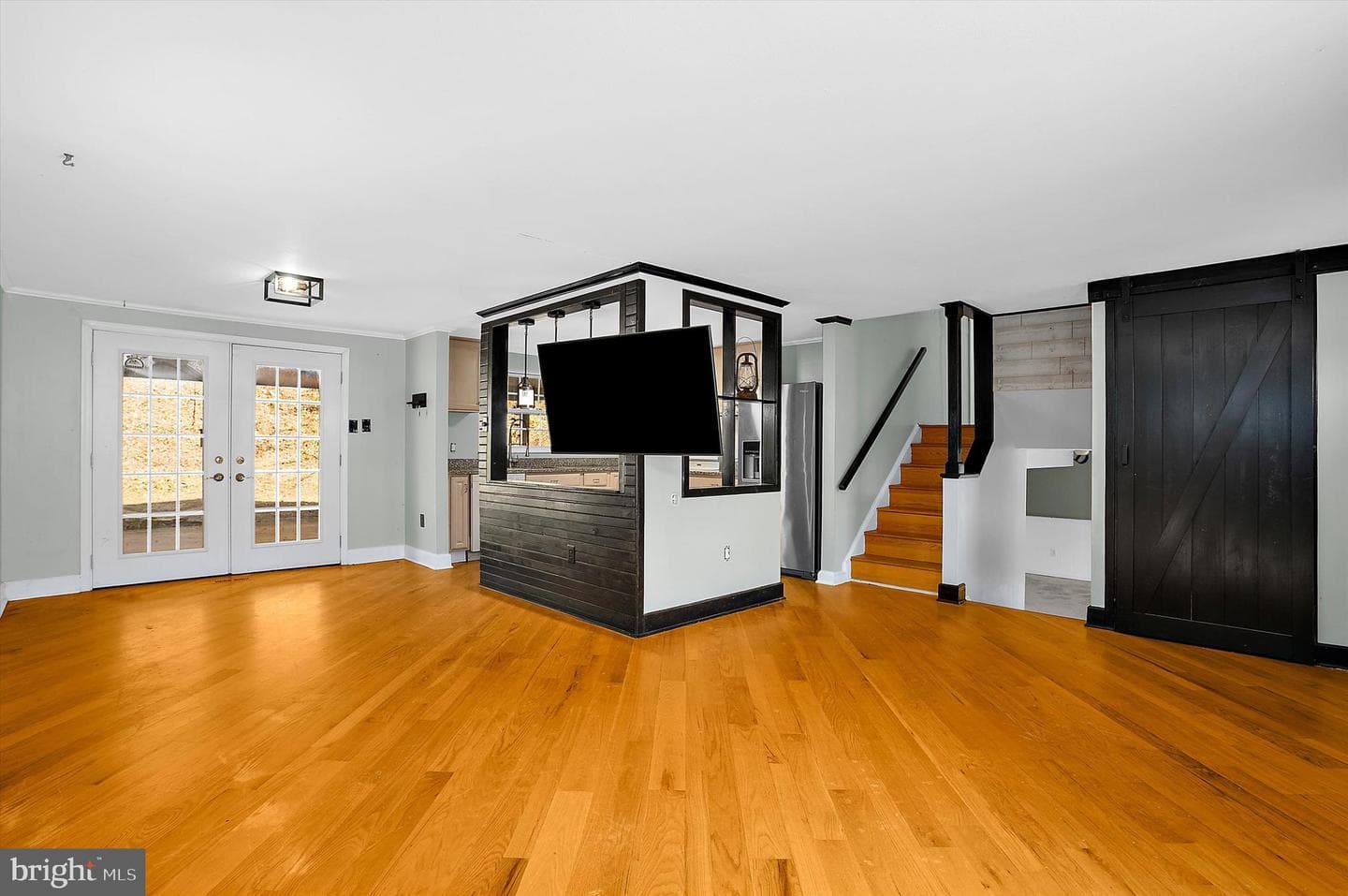 4358 Flora Avenue photo 9