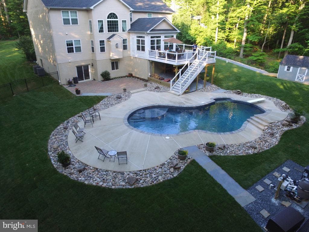 1455 Gabriels Way photo 3
