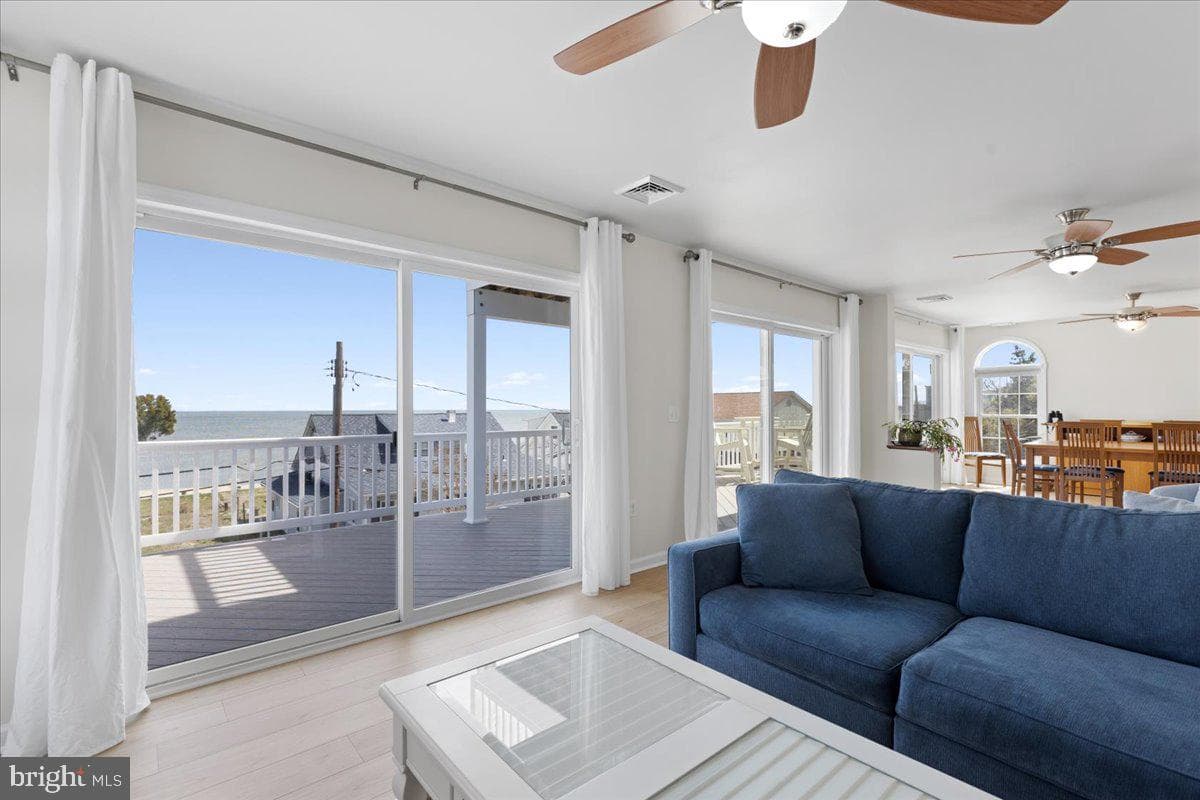 2818 Beach Drive photo 20