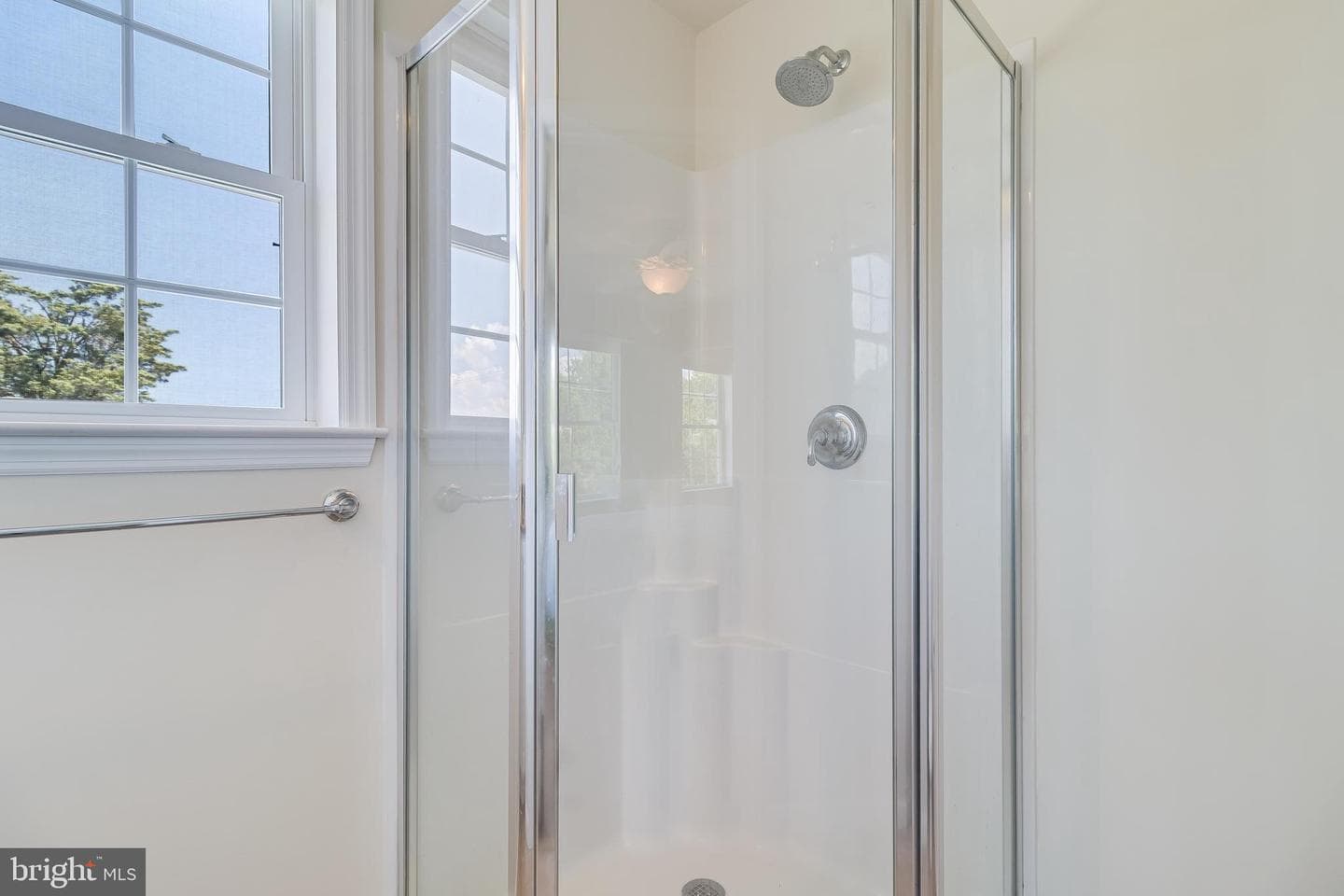 2818 Beach Drive photo 36