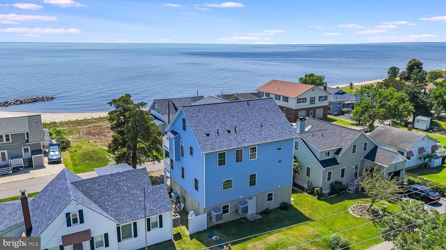 2818 Beach Drive photo 63