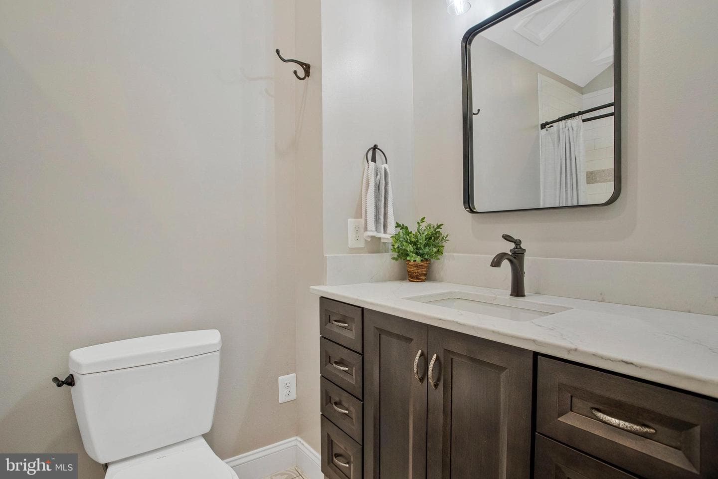 7785 Swan Lane photo 29
