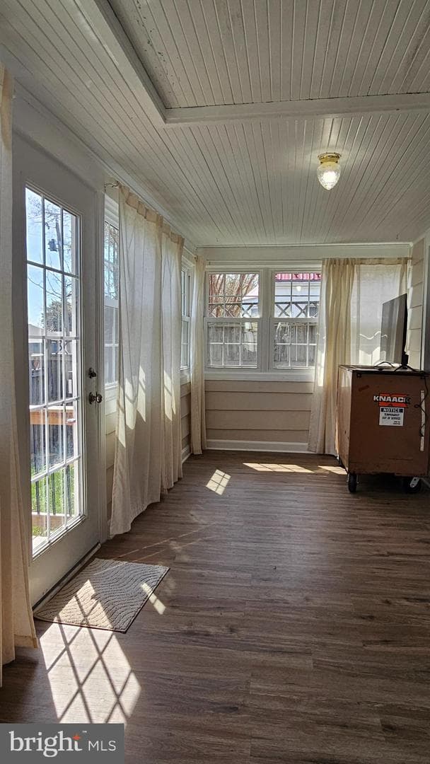 246 Bay Avenue photo 4