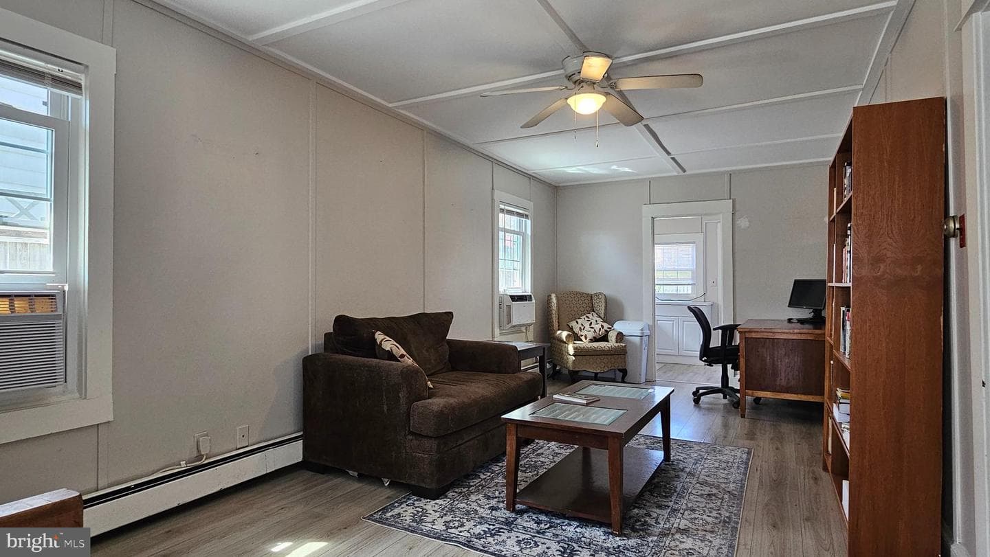 246 Bay Avenue photo 8