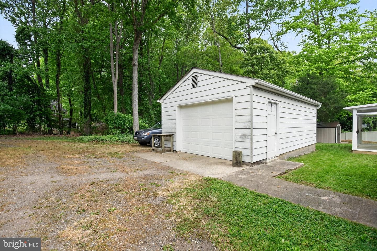 6070 Hill Road photo 27