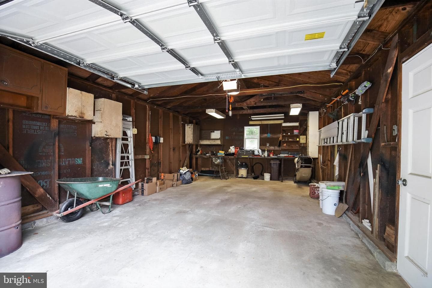 6070 Hill Road photo 28