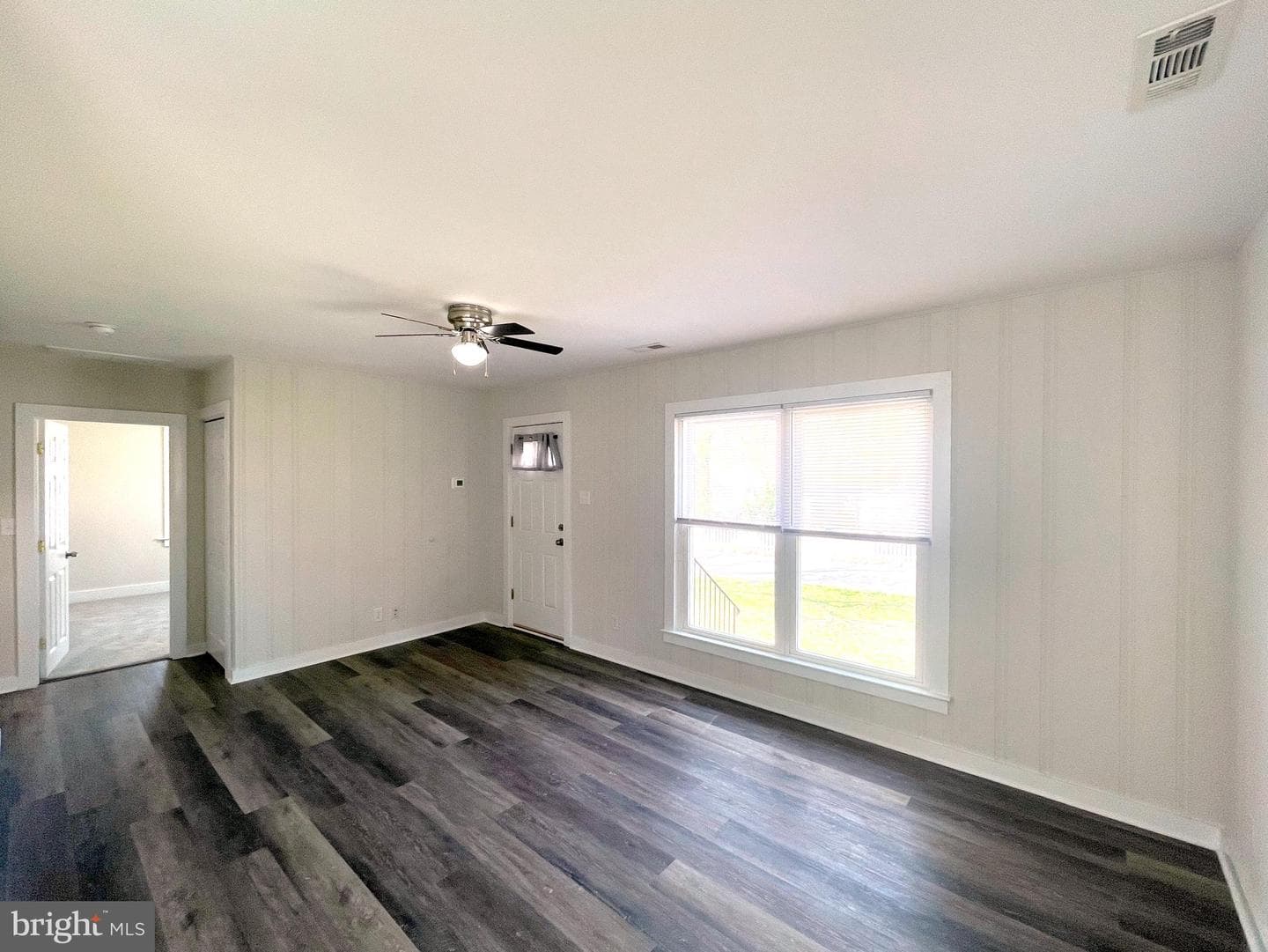 4605 Cummins Avenue photo 4