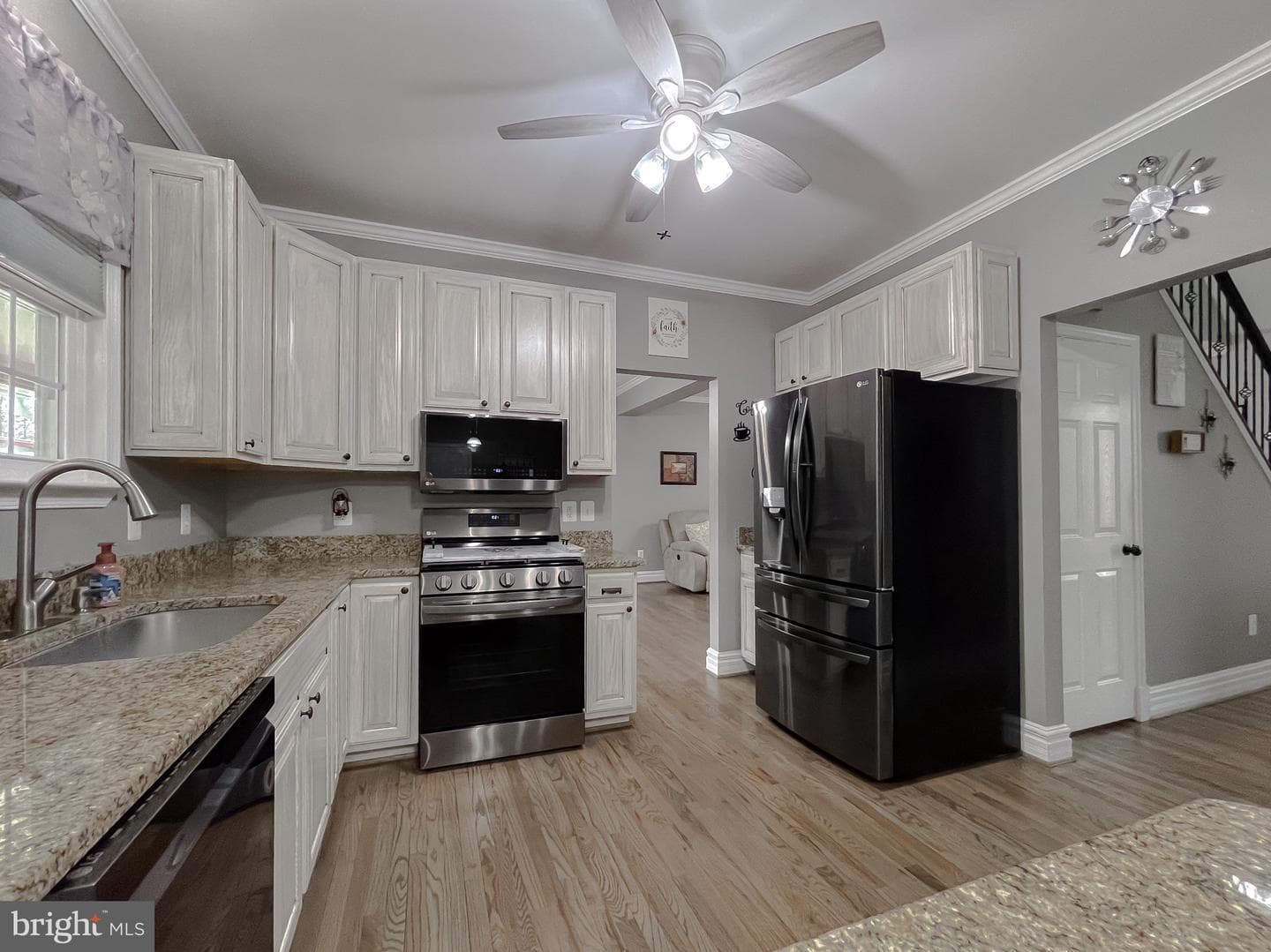 400 Adelina Road photo 32