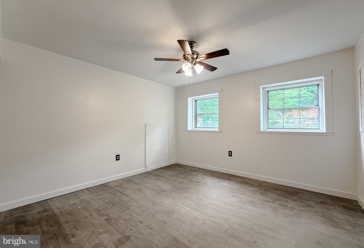 605 Mermaid Court photo 32