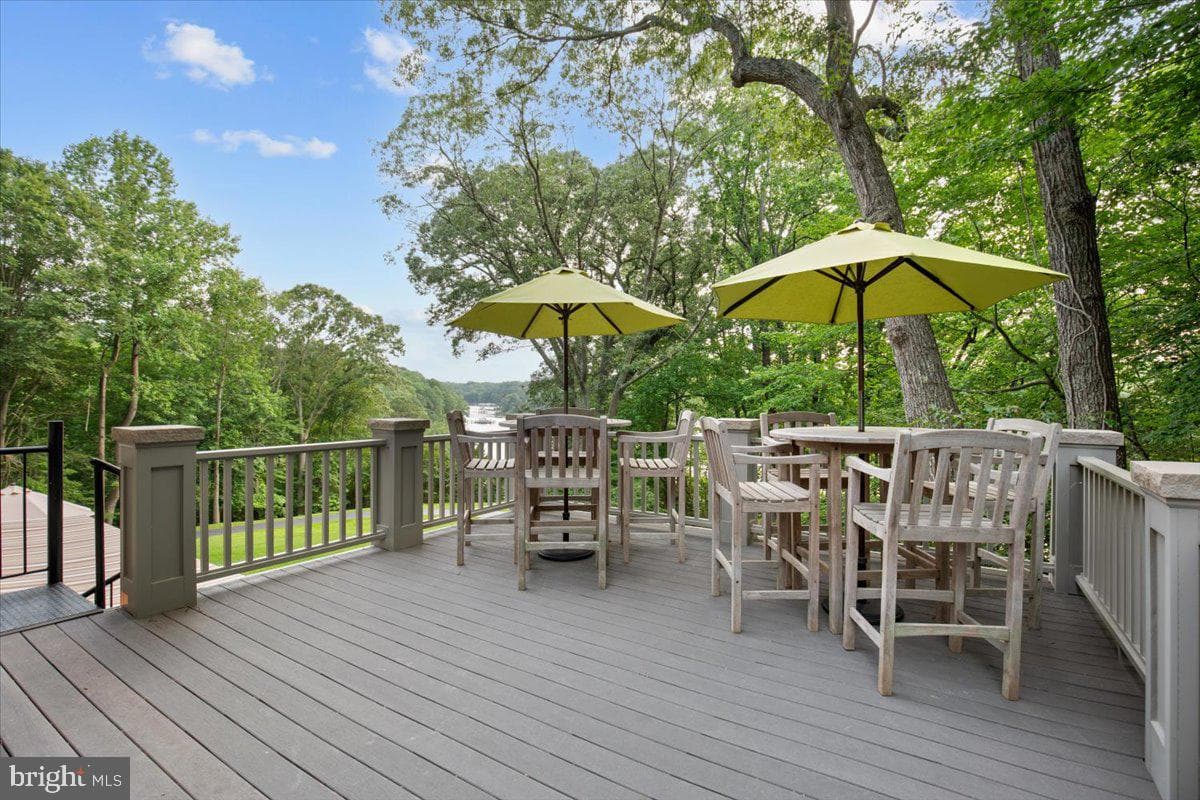 7335 Perry Lane photo 35
